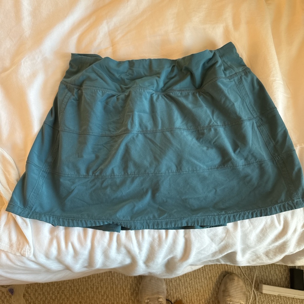 Lululemon pace rival size 6